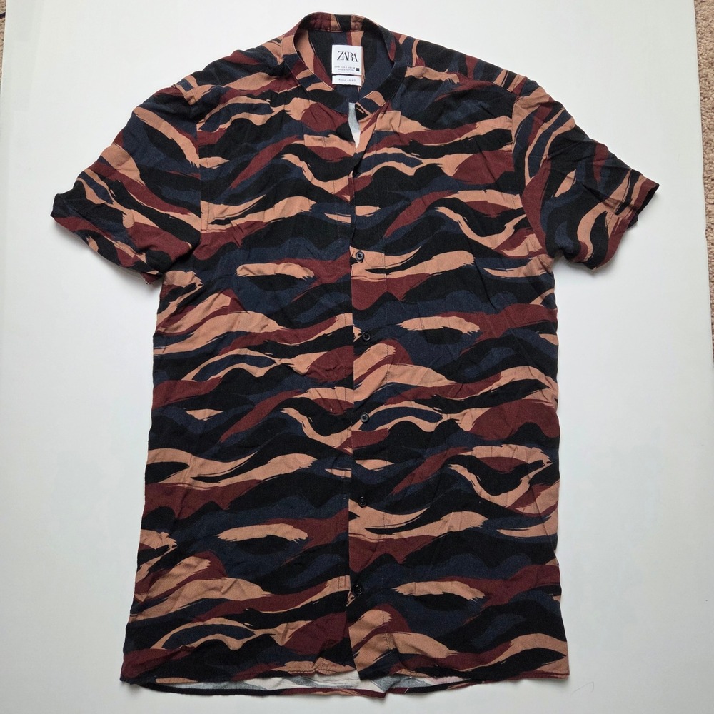 ZARA Men's Regular Fit Short Sleeve Button Up Camp Shirt Abstract Pattern Small